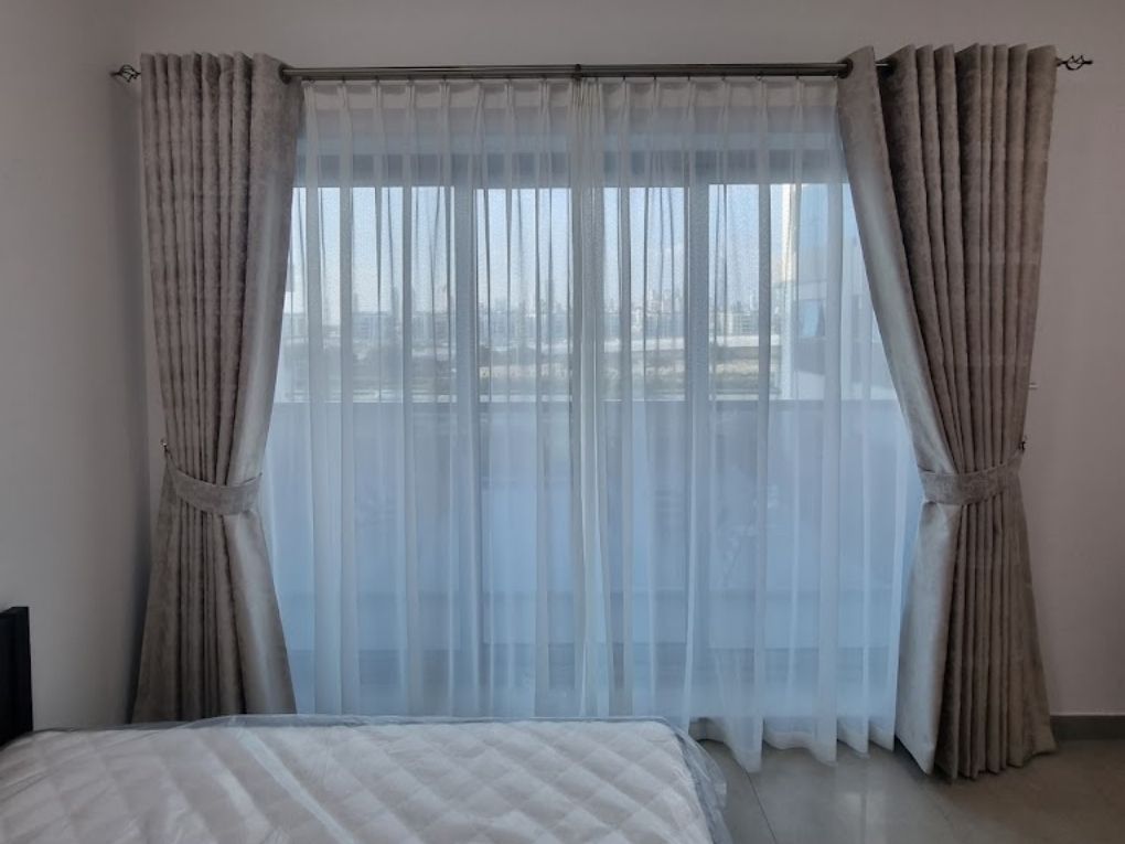 Customized blockout curtains Dubai service