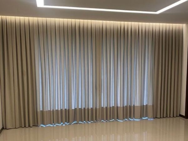 Modern Office Curtains in Dubai
