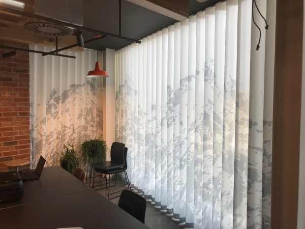 Soundproof curtains for office space