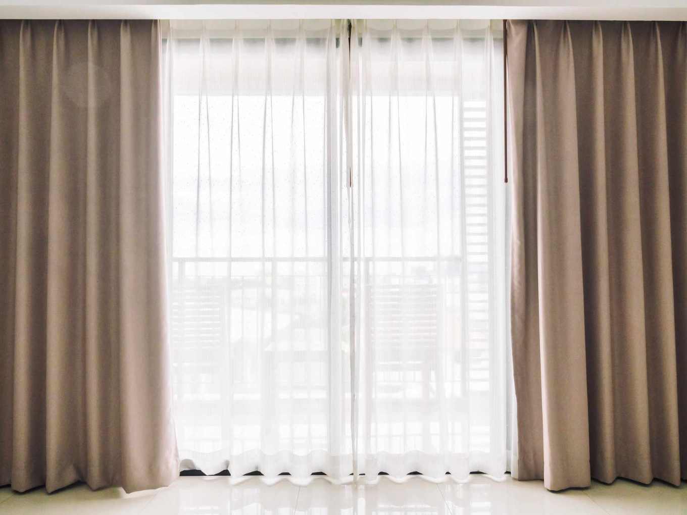 Expert curtain installers for Dubai homes