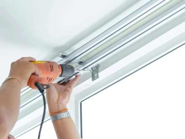 Curtain fixing tools and setup Dubai