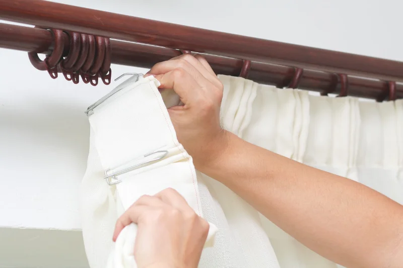 dubai curtains fixing